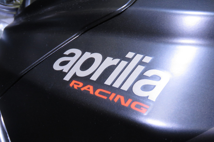 アプリリアRSV4 1100ファクトリー