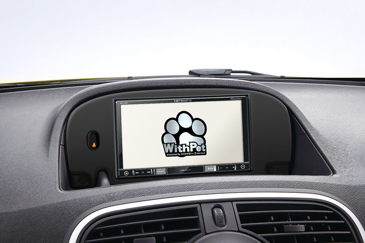 特別装備のSDナビゲーションは、起動画面も専用のものが用意される。