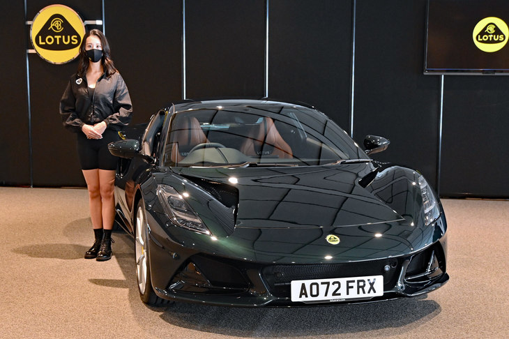 未来へ向けた改革と体制変更を着々と進めるロータスだが、「エミーラ」については開発も生産も英ヘセルで行われる“昔ながらのロータス”となる。