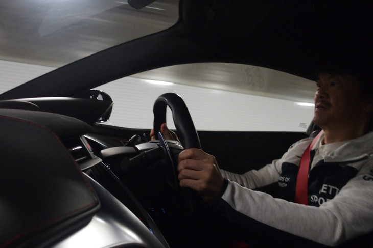 2代目「NSX」はよくできたクルマだが、なぜか世間は盛り上がらなかった。今夜は、その理由も検証するつもりでドライブした。