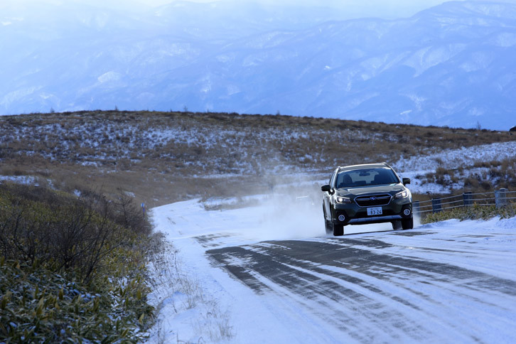 今回の試乗では、4WD性能を試すために長野県の霧ヶ峰高原に向かった。