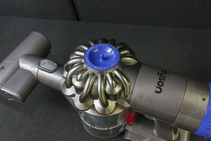 ダイソンの機器本体はもはや生活家電というよりデザイン家電。所有する喜びが持てるところも魅力。