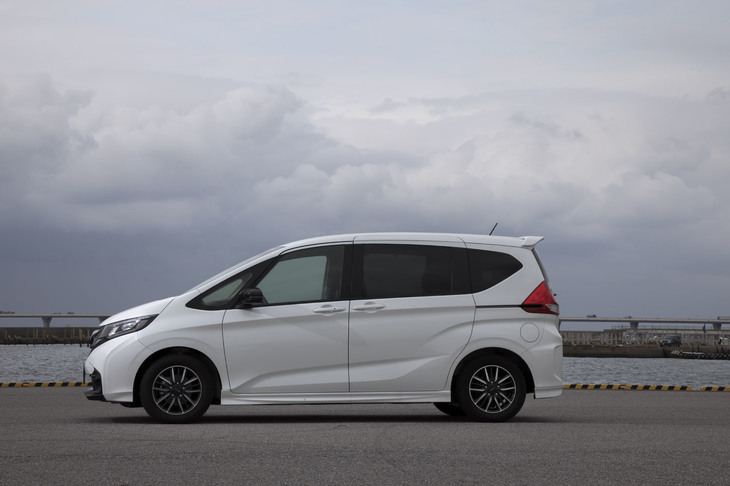 「エモーショナル ツアラー」をコンセプトに開発された「フリード モデューロX」。6人乗り仕様と7人乗り仕様がラインナップされる。