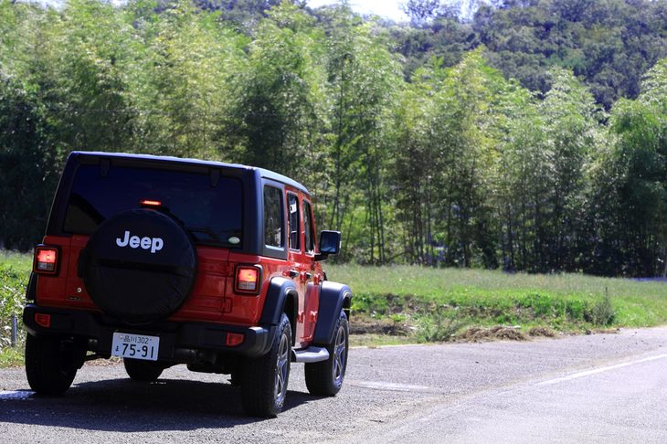 ジープ・ラングラー アンリミテッド スポーツ