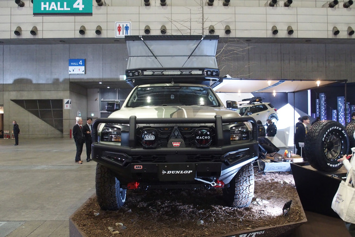 「ダンロップ・グラントレックR/T」を装着した「三菱トライトンflexdreamカスタム」。