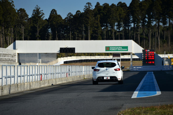 今回は、千葉県のサーキット「袖ヶ浦フォレストレースウェイ」でタイムアタックを実施した。