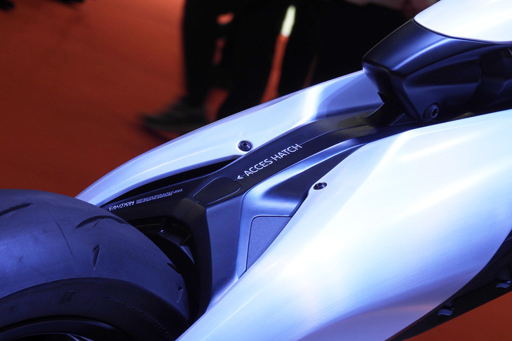 ヤマハMOTOROiD：Λ（モトロイド：ラムダ）