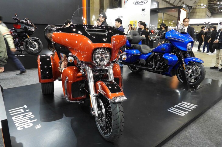 ハーレーダビッドソン・トライグライド ウルトラ（写真向かって左）