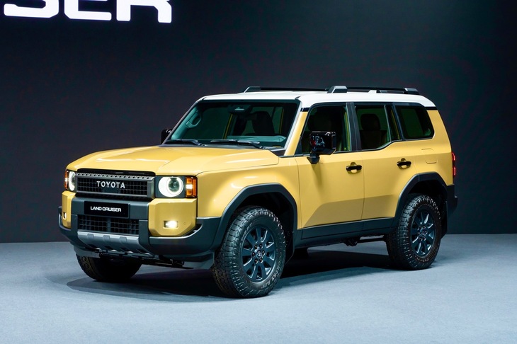 2023年8月2日に世界初披露された「トヨタ・ランドクルーザー“250”」。もちろん小沢コージも世界初公開の舞台に足を運び、じっくりと観察してきました。