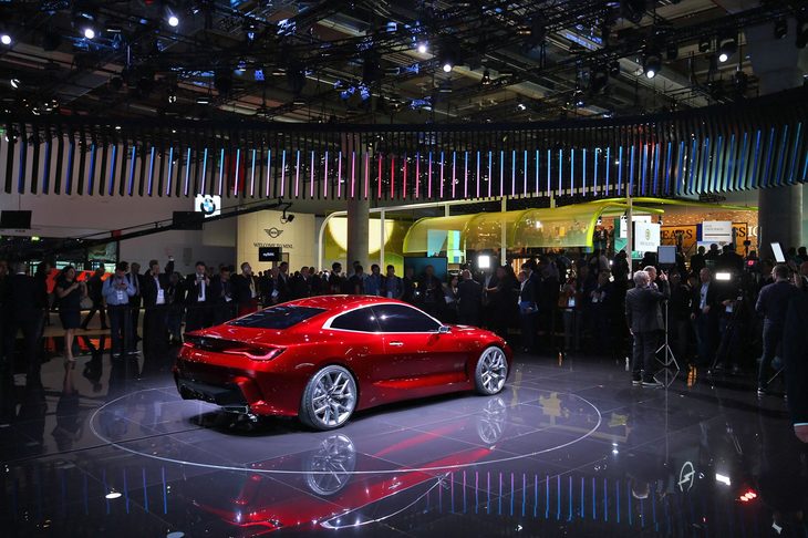 「コンセプト4」や新型「X6」の発表などで話題をまいたBMWだが、展示の規模は前回から大幅に縮小。