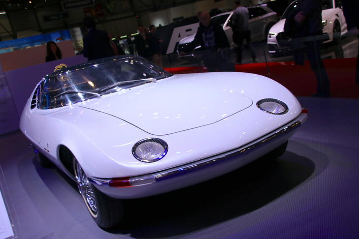 「テスチュード」の全長×全幅は4300×1720mm。全高はわずか1060mm！