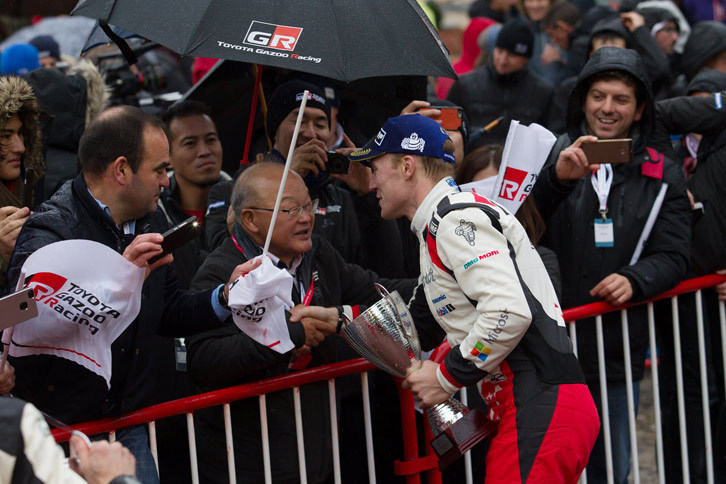 モナコに駆けつけた、TOYOTA GAZOO Racing本部長の嵯峨宏英氏も喜びの笑顔。