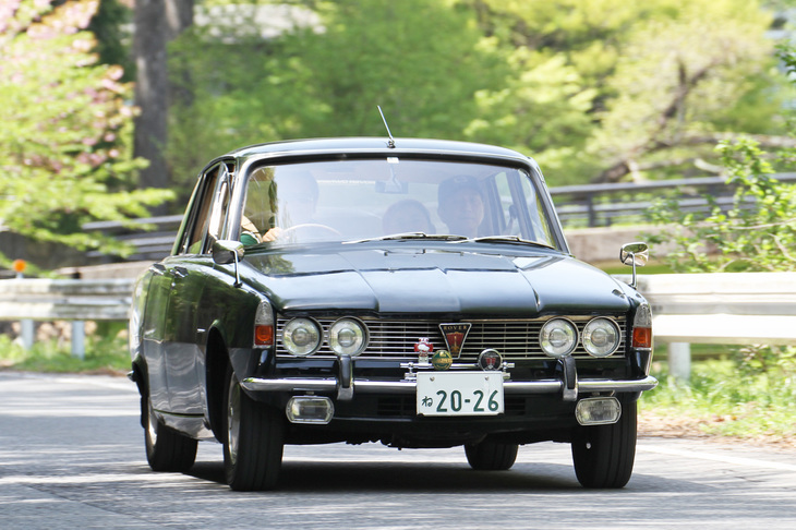 1967年「ローバー2000SC」。「レンジローバー／ランドローバー」に今も名を残すローバーが、かつて製造していた高品質な中型サルーン。