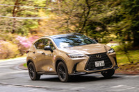 2.5リッター4気筒エンジンと前後のモーターを合わせたシステム全体で最高出力309PSを発生。駆動用リチウムイオンバッテリーの容量は18.1kWhで、EV走行換算距離は87km（WLTCモード）。