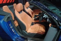 「メルセデスAMG SL43」には「AMGスポーツシート」が標準装備される。