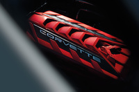 「コルベット」として初めて、ミドシップレイアウトが採用された「C8」こと8代目コルベット。シボレーのフラッグシップモデルとして1953年に誕生し、継続する単一銘柄では世界で最も古い歴史を持つスポーツカーでもある。