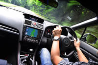 11：1というクイックなスアリングのギア比は、2013年に販売された先代モデルのコンプリートカー「tSタイプRA」で初採用されたもの。現行モデルになってからも「S207」「S208」、今回の「タイプRA-R」と、すべてのコンプリートカーに採用されている。