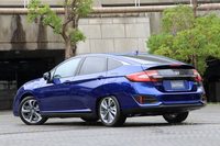 3つのパワープラントからなる「クラリティ」シリーズの最後の1台として登場した「クラリティPHEV」。2モーターハイブリッドシステムに外部充電機構を組み合わせた、プラグインハイブリッド車である。