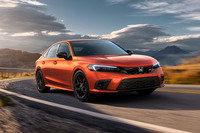 「シビックSi」の1.5リッター4気筒VTECターボエンジンは最高出力200hp（203PS）/6000rpmと192lb-ft（260N・m）/1800-5000rpmを発生する。