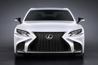 【ニューヨークショー2017】「レクサスLS500“Fスポーツ”」デビューの画像