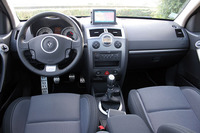 ルノー・メガーヌGT(FF/6MT)【海外試乗記】の画像