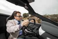 スーパーカーに乗りなれた筆者も、公道はもちろんサーキットでさえクーペとスパイダーとのパフォーマンスの違いを見いだすことはできなかった。