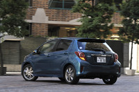 こちらはスポーティグレードの「RS」。1.5リッターエンジンを搭載、トランスミッションはCVTと5段MTが選べる。
【スペック】RS：全長×全幅×全高＝3930×1695×1500mm／ホイールベース＝2510mm／車重＝1050kg／駆動方式＝FF／1.5リッター直4DOHC16バルブ（109ps/6000rpm、14.1kgm/4400rpm）／価格＝179万円（テスト車＝210万905円／VSC＆TRC＝3万1500円／Naviセット＝22万500円／SRSサイドエアバッグ＆SRSカーテンシールドエアバッグ＝4万2000円／ETCユニット＝1万6905円）