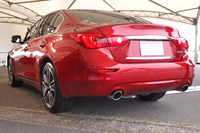 日産スカイラインにダイムラー製エンジン搭載車の画像