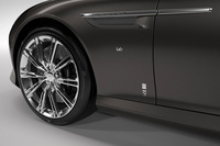 「アストンマーティンDB9」に“最後の”限定モデルの画像