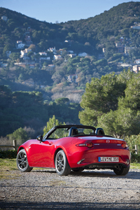 第278回：待望の走りを一言で表現すると？　スペイン・バルセロナより新型「ロードスター」の走りをリポートの画像