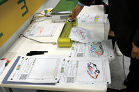 デザインしたクルマの絵をスキャナーで取り込んでデジタルなレースカーに変換。