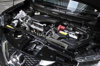 パワーユニットは今のところ2リッター直噴ガソリンエンジンとCVTの組み合わせのみだが、ハイブリッド車の追加がアナウンスされている。
    