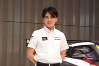 今年2月8日に「GT-R NISMO GT3」で豪州バサースト12時間を制しファンをわかせた、千代勝正選手。今季はSUPER GTのGT300クラスにも出走する。
    
