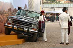 自動車との思い出を込めた香水？ 大矢アキオが紳士モード見本市「ピッティ・イマージネ・ウオモ」を取材。