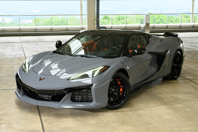 シボレー・コルベットZ06コンバーチブル（米国仕様） ビジュアル26枚