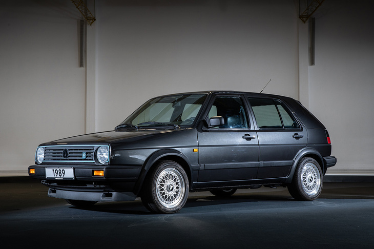 取材陣を出迎えたガンメタリックの「ゴルフ2」。その正体は「ゴルフG60リミテッド」だった。