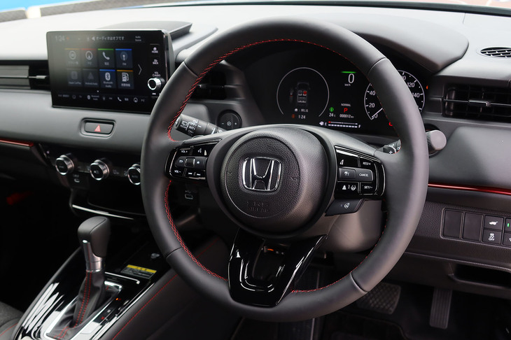 ホンダ・ヴェゼルe：HEV RS（ステアリングホイール）
