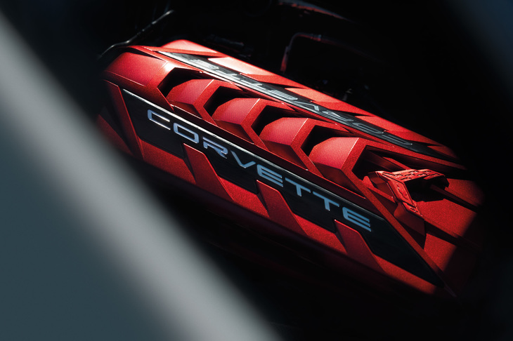 「コルベット」として初めて、ミドシップレイアウトが採用された「C8」こと8代目コルベット。シボレーのフラッグシップモデルとして1953年に誕生し、継続する単一銘柄では世界で最も古い歴史を持つスポーツカーでもある。