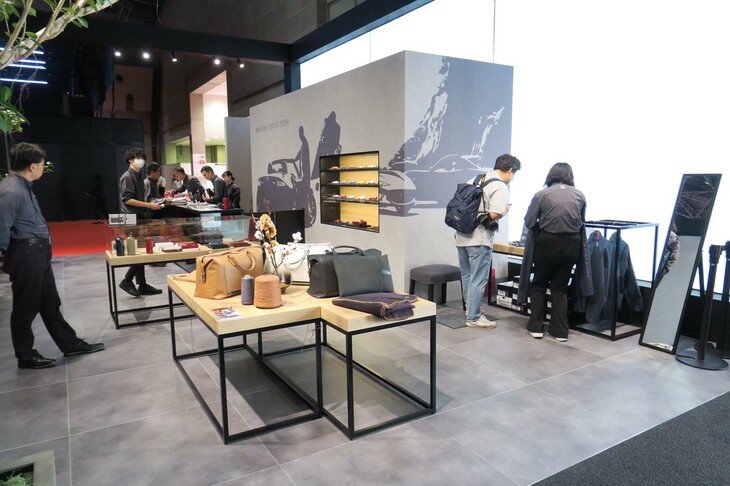 ジャパンモビリティショー2023におけるマツダブースの様子。