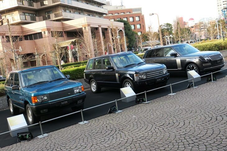 会場に並べられた歴代「ランドローバー・レンジローバー」。左から2代目、3代目、4代目。