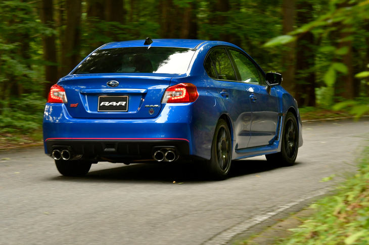 スバルWRX STIタイプRA-R