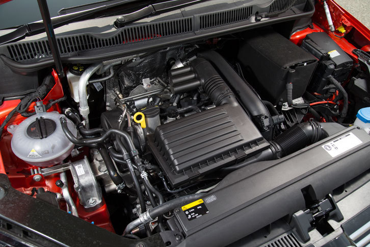 エンジンは他のグレードと同じ1.4リッター直4直噴ガソリンターボ。最高出力150ps、最大トルク25.5kgmを発生する。