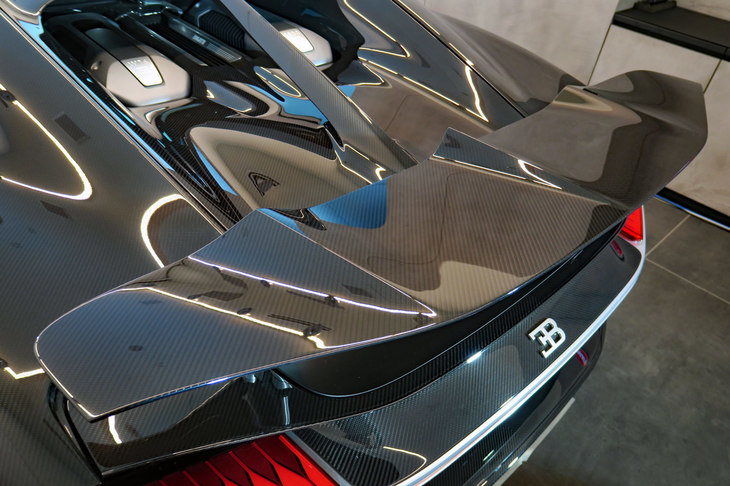 ブガッティ・シロン（リアウイング）