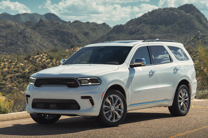 量販が見込めて利幅も大きな大型SUVの「ダッジ・デュランゴ」だが、現行型の生産開始は2010年。次期型のデビューについては、2029年とされている……。