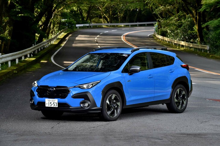 【スバル・クロストレック リミテッドのスペック】
	ボディーサイズ：全長×全幅×全高＝4480×1800×1580mm／ホイールベース：2670mm／車重：1620kg／駆動方式：4WD／エンジン：2リッター水平対向4 DOHC 16バルブ／モーター：交流同期電動機／トランスミッション：CVT／エンジン最高出力：145PS（107kW）/6000rpm／エンジン最大トルク：188N・m（19.2kgf・m）/4000rpm／モーター最高出力：13.6PS（10kW）／モーター最大トルク：65N・m（6.6kgf・m）／タイヤ：（前）225/55R18 98V M＋S／（後）225/55R18 98V M＋S（ファルケン・ジークスZE001A A/S）／燃費：15.8km/リッター（WLTCモード）／価格：328万9000円
	
	【取材時の燃費データ】
	テスト距離：246.0km（市街地2：高速道路5：山岳路3）／使用燃料：20.1リッター（レギュラーガソリン）／参考燃費：11.7km/リッター（満タン法）／11.6km/リッター（車載燃費計計測値）