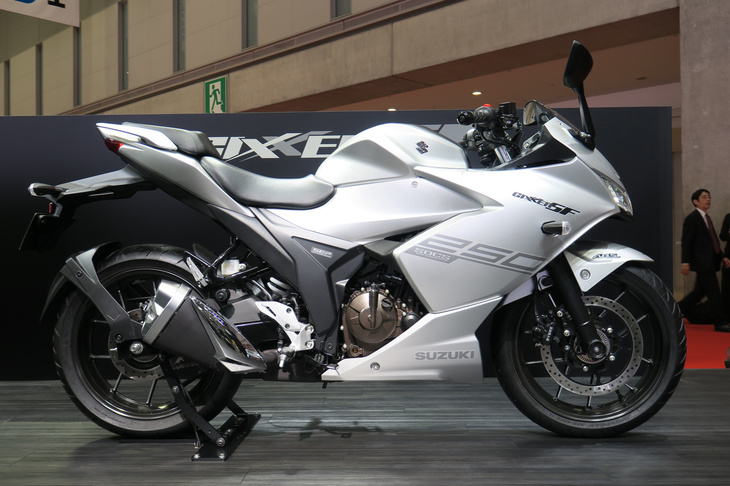 スズキ・ジクサーSF250