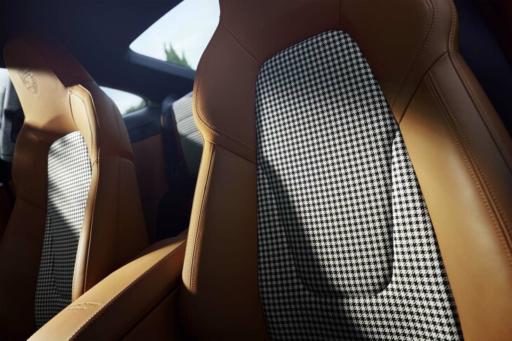 ポルシェ911スポーツクラシック（フロントシート）