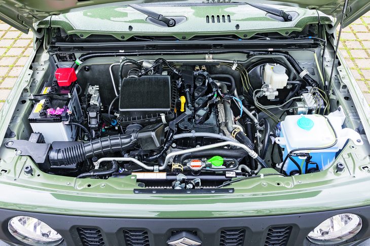 パワーユニットは最高出力102PSを発生する1.5リッターの直列4気筒エンジン。ターボチャージャーは備わっていない。
