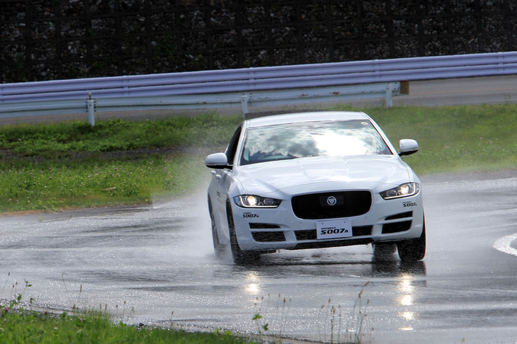 もともとはハイグリップスポーツタイヤとしてスタートしたPOTENZAだが、現在はリアルスポーツの「RE-71R」やカジュアルスポーツの「Adrenalin RE003」など、キャラクターの細分化が行われている。