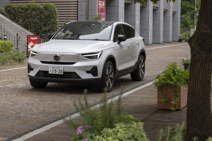今回の試乗車は前輪駆動の「C40リチャージ プラス シングルモーター」と四輪駆動の「XC40リチャージ アルティメット ツインモーター」。